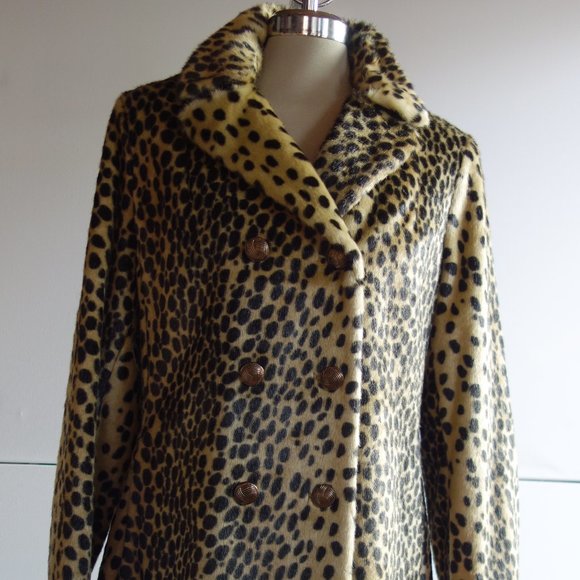 Roz & Ali Jackets & Blazers - *NEW* Gorgeous Leopard Print double brested blazer faux fur silk Size M